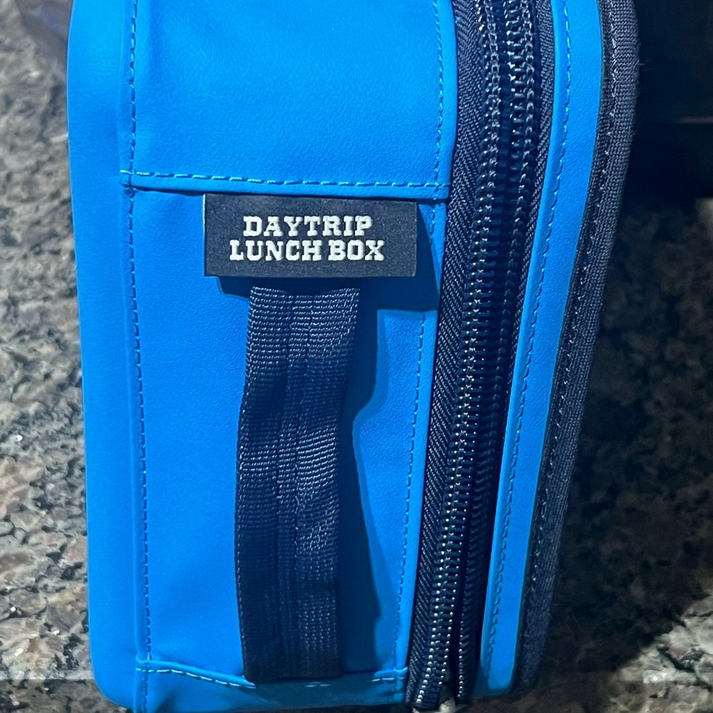 YETI Sky Blue Lunch Carrier (4 QT) - Picture 3 of 3